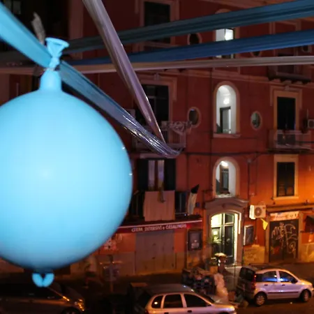 Casa Salimbeni Alojamento de Acomodação e Pequeno-almoço Nápoles