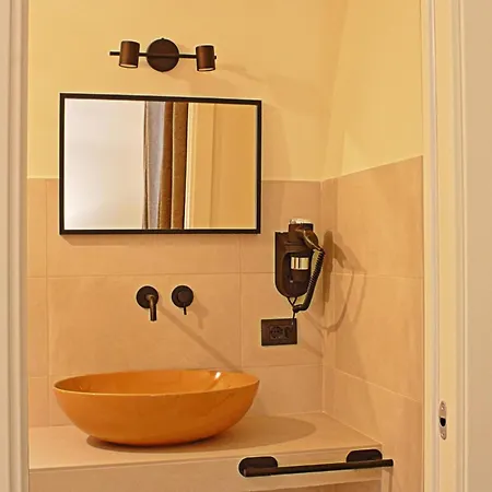 Alojamento de Acomodação e Pequeno-almoço Casa Salimbeni Nápoles