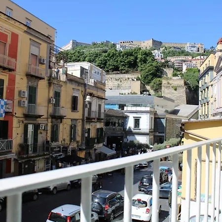 Casa Salimbeni Alojamento de Acomodação e Pequeno-almoço Nápoles